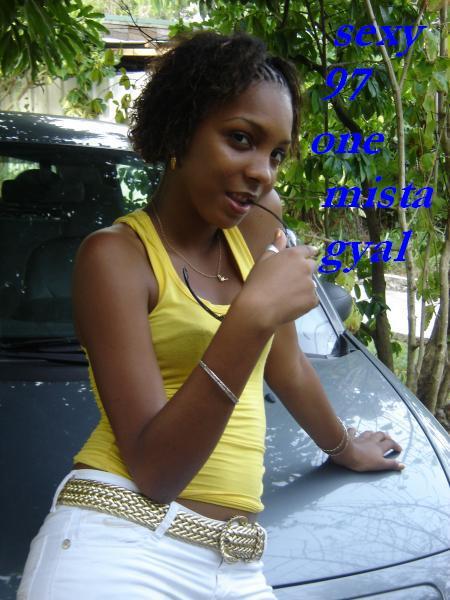 voila une superbe fille ke en ka tchek en les msn 